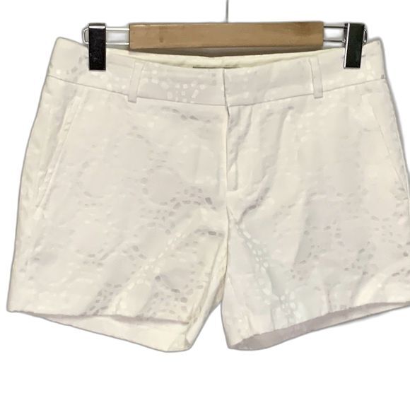 Banana Republic NWTs Ivory Jacquard Circle Design Mid-rise Shorts Size 2 - Picture 1 of 12